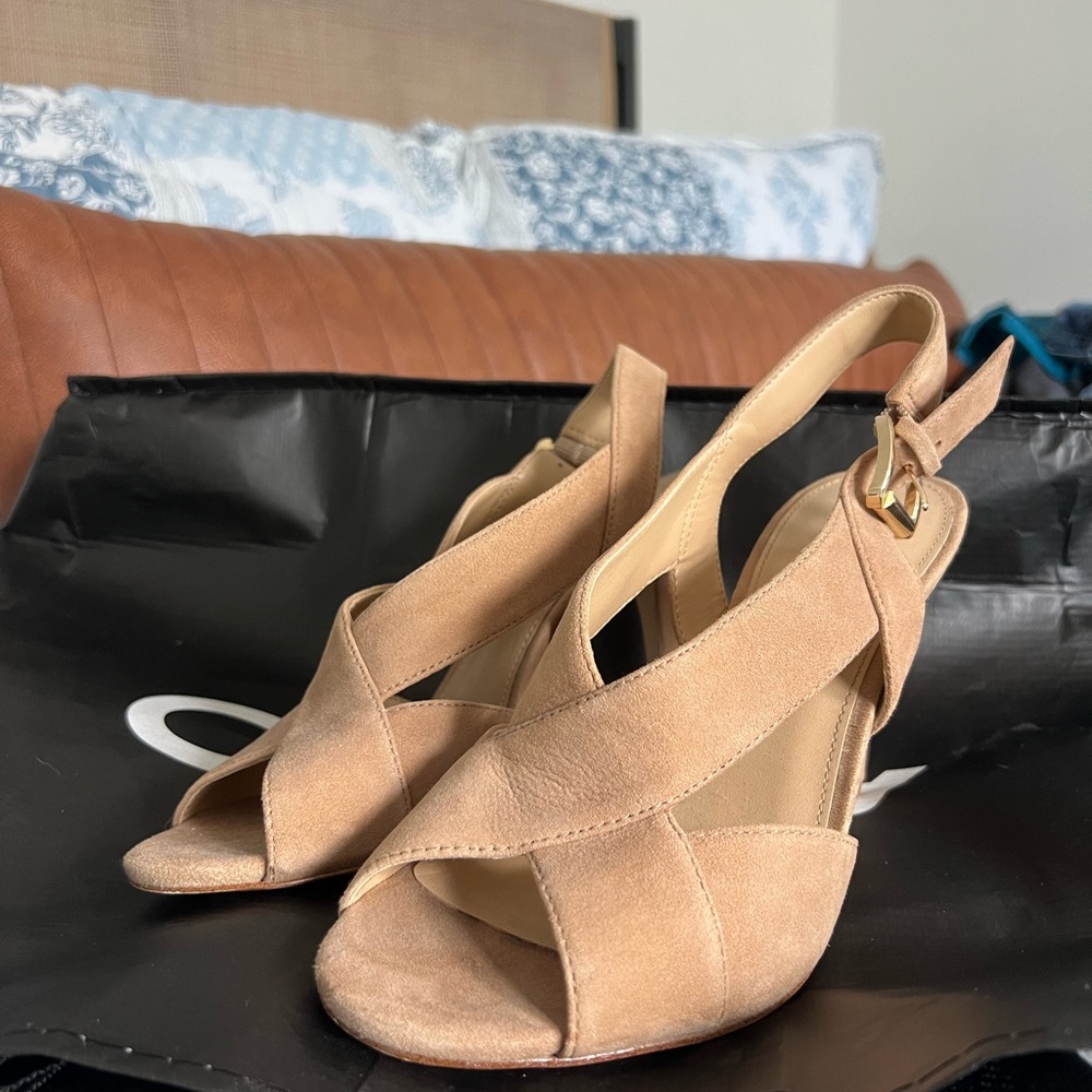 Michael Kors Nude Sling Back Heals Size 7.5 - Picture 3 of 6
